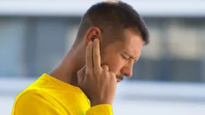 Principais causas de CHIADO NO OUVIDO